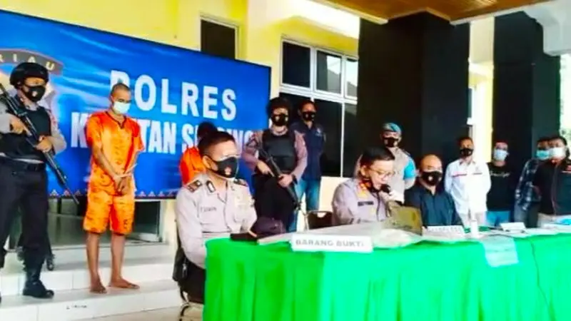 Konferensi pers mayat bocah dalam karung yang merupakan korban pembunuhan di Kabupaten Kuantan Singingi.