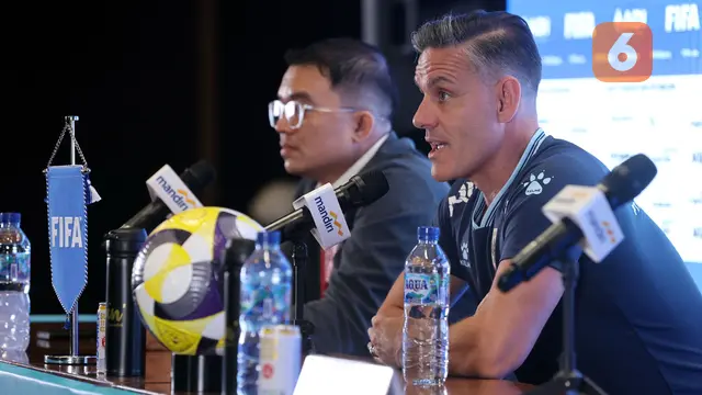 Foto: Elkan Baggott Dampingi John Herdman dalam Konferensi Pers Timnas Indonesia Jelang FIFA Series 2026