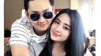 Dewi Perssik dan suami, Angga Wijaya. (Instagram - @anggawijaya88)