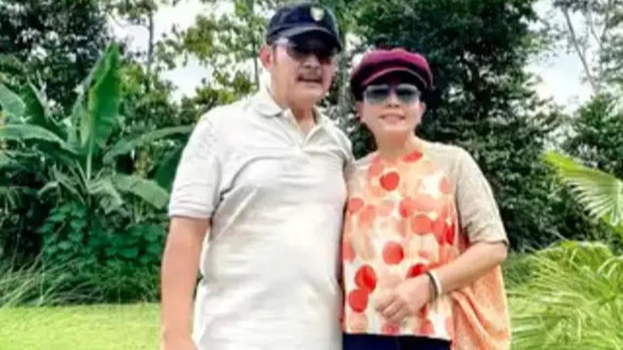 Bergaya Mewah saat Panen, Mayangsari Pakai Chanel di Kebun Bareng Bambang Trihatmodjo