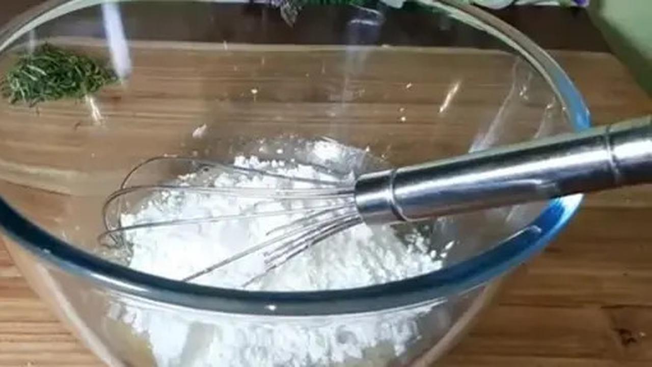 Rahasia Goreng Rempeyek yang Tipis Gurih tapi Minim Serap Minyak