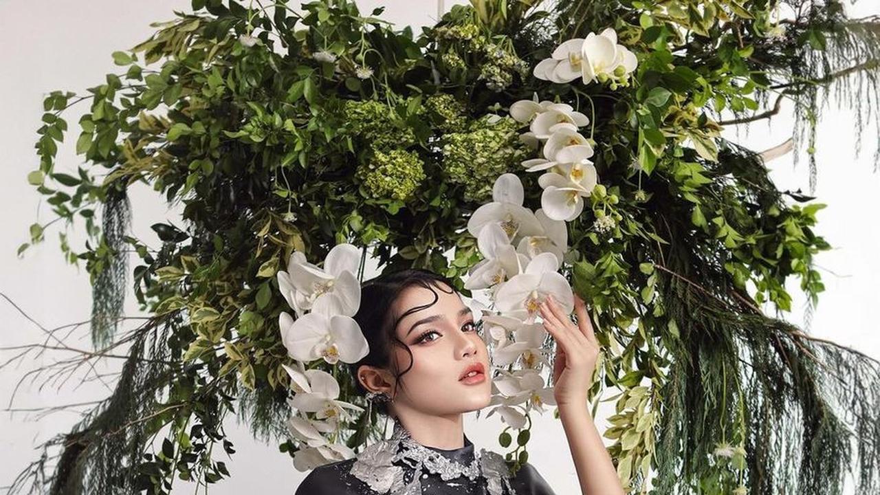 Bikin Takjub dan Berkali-Kali Dipuji Netizen, Ini 7 Potret Davina Karamoy dalam Penampilan Simple namun Tetap Berkelas - Photoshoot Terbaru Jadi Sorotan