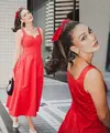 Penampilan terbaru Luna Maya lagi-lagi tuai pujian karena terlihat awet muda dengan gaya khas 60an [@lunamaya]