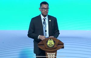 Direktur Utama PLN, Darmawan Prasodjo, menjelaskan bahwa dalam perjalanan transisi energi, kunci utama yang dibutuhkan adalah sistem penyimpanan energi atau energy storage. Menurutnya, energy storage tak hanya identik dengan baterai seperti battery energy storage system (BESS), tetapi juga bisa dikembangkan dalam bentuk hidrogen.