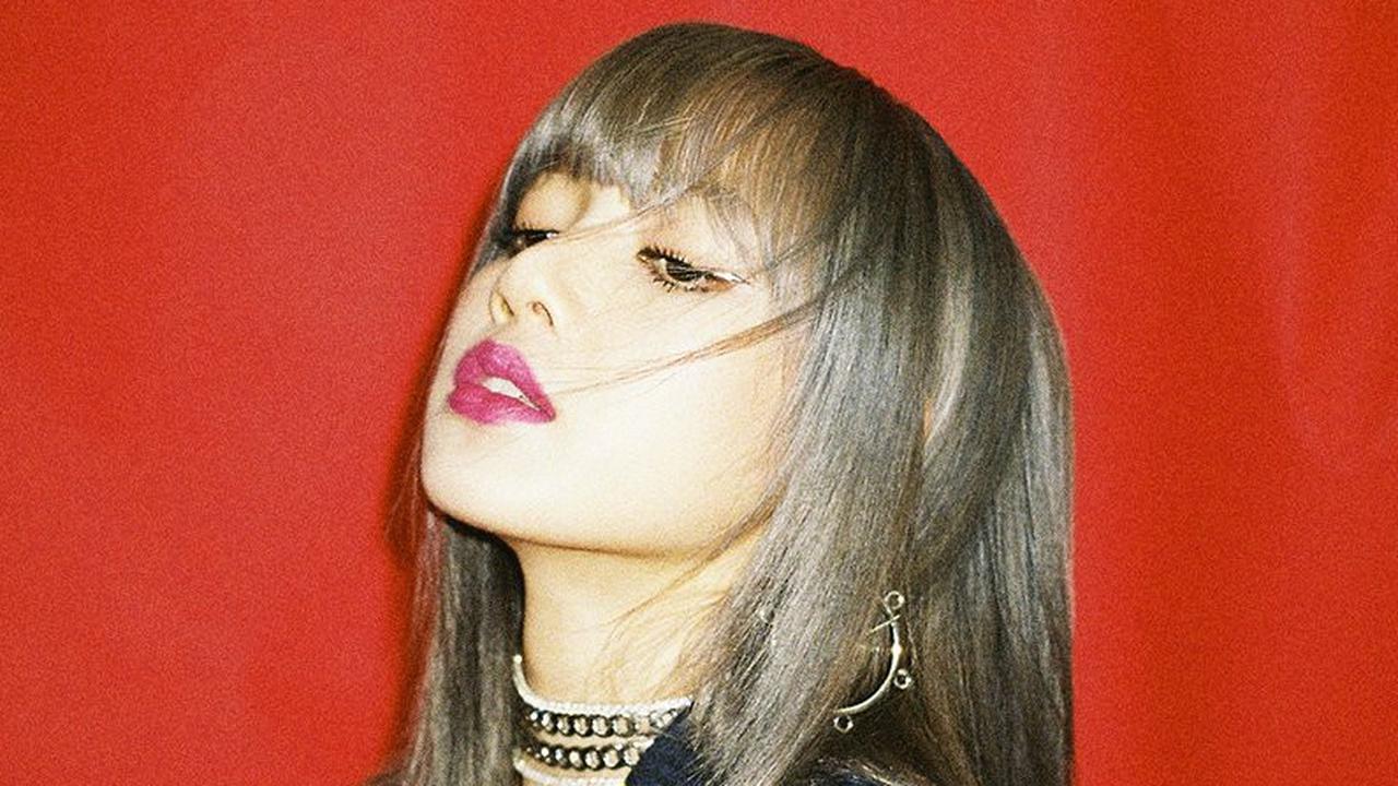 Lisa Blackpink (Twitter/ ygent_official - https://twitter.com/ygent_official/status/1109968203394875392)