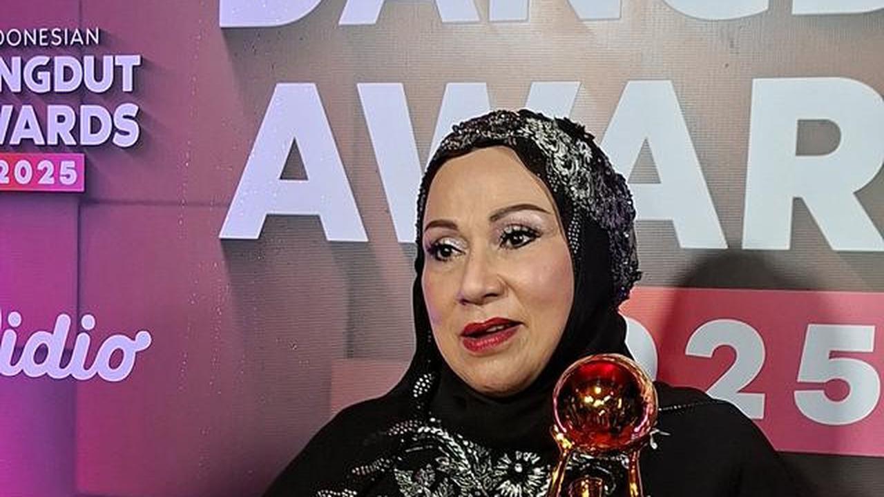 Raih Penghargaan Lifetime Achievement IDA 2025, Camelia Malik Doakan Korban Banjir Sumatera