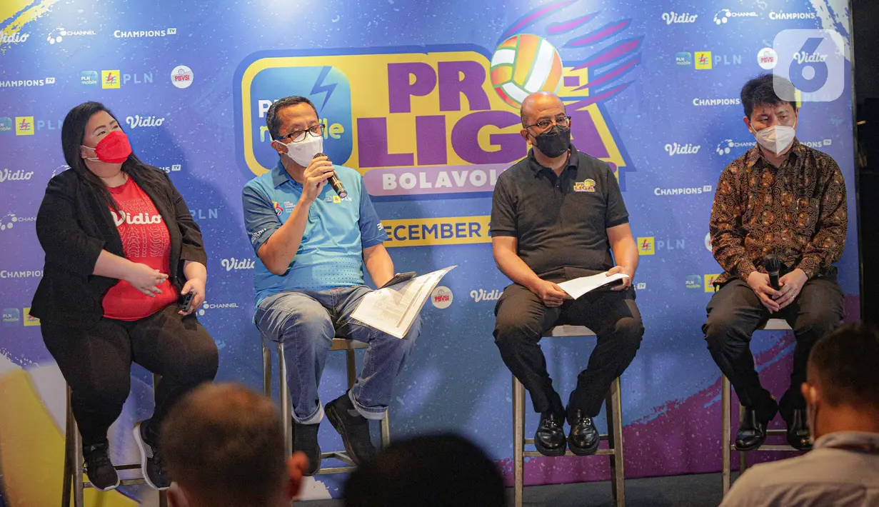 Suasana konferensi pers Proliga 2022 di Jakarta, Selasa (21/12/2021). Kompetisi bertajuk PLN Proliga 2022 akan dihelat di Padepokan Voli Jenderal Polisi Kunarto, Bogor, Jawa Barat. Mulai dari babak penyisihan, empat besar hingga final akan dilaksanakan tanpa penonton. (Liputan6.com/Faizal Fanani)