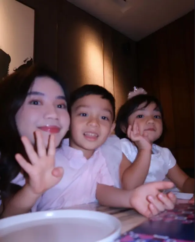 6 Potret kebersamaan dua putri Haldy Sabri dan anak Irish Bella, akrabnya bak saudara kandung
