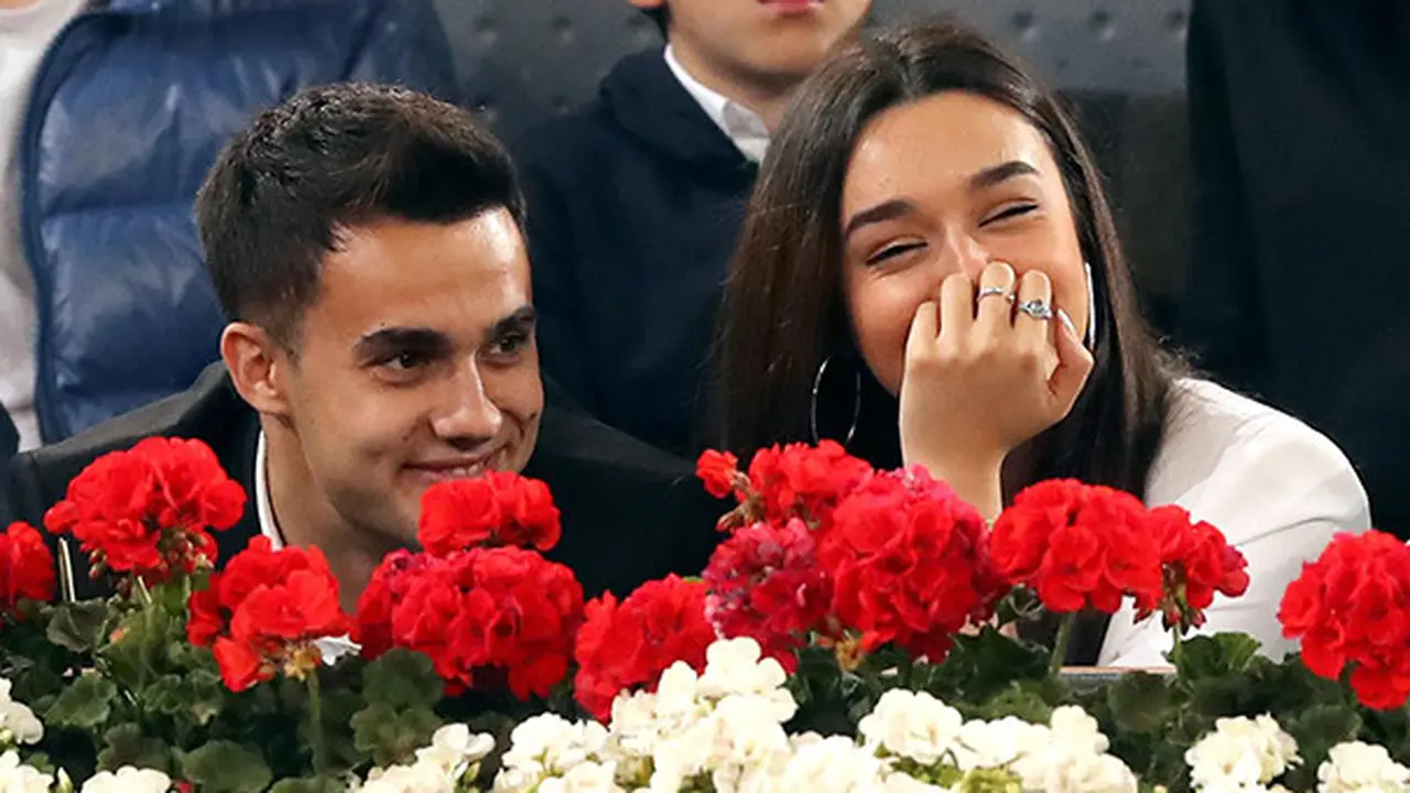 Bek Real Madrid Kencan dengan Vlogger Cantik