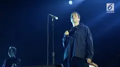 Liam Galagher akhirnya konser di Jakarta, Minggu 14 Januari kemarin, di Ecovention Hall, Ancol.