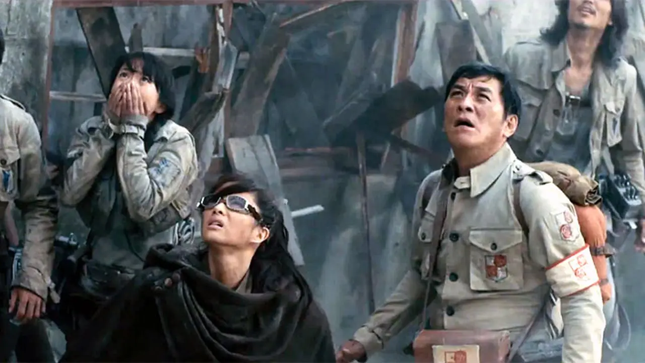 REVIEW FILM Attack on Titan, Adaptasi Manga dengan Bumbu Dewasa