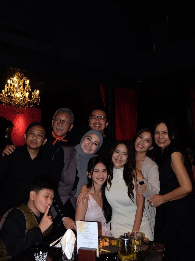 6 Potret Pesta Ultah Harleyava Princy ke-18, Rayakan Bareng Keluarga dan Sahabat