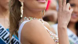 Miss Colombia 2015, Ariadna Gutierrez berpose di Planet Hollywood Resort & Casino di Las Vegas, Nevada, (7/12). Para kontestan akan melakukan shoting dan pemotretan untuk gelaran Miss Universe yang akan dimulai pada 20 Desember nanti. (Reuters/Matt Petit)