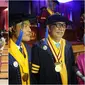 Momen wisuda Deddy Mizwar dapat gelar doktor di Unpad. (Sumber: Instagram/deddy_mizwar)