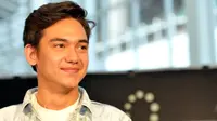 Adipati Dolken Tidak Takut Naik Malaysia Airlines