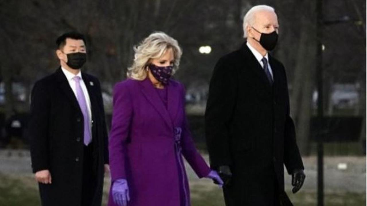 Makna Mendalam Busana Ungu Jill Biden Jelang Pelantikan Presiden AS