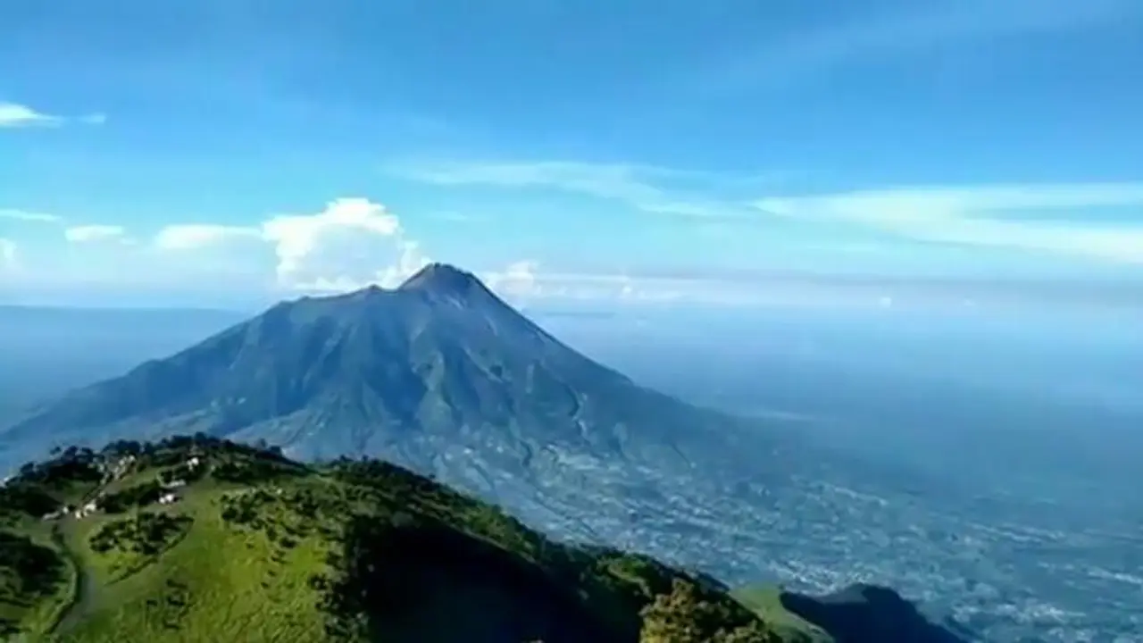 Ilustrasi Gunung Merbabu