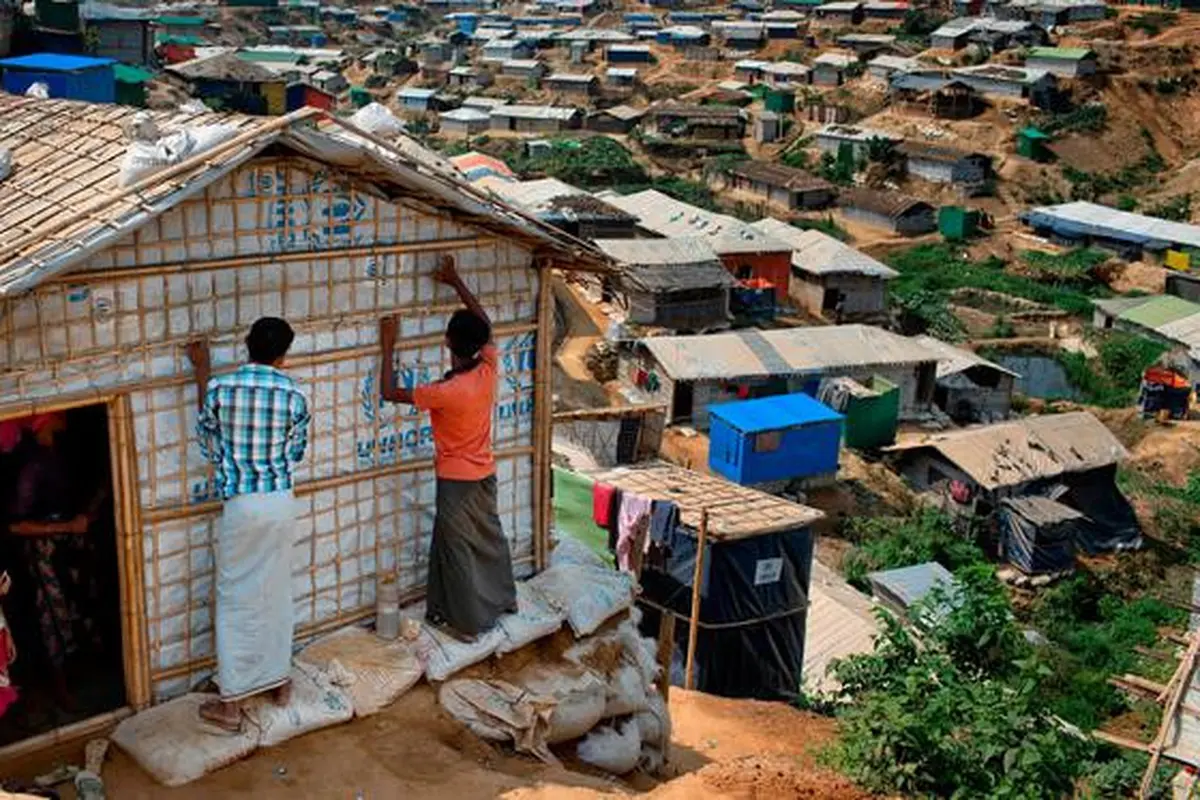 Banjir dan Tanah Longsor Ancam Ratusan Ribu Pengungsi Rohingya