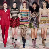 Sederet trend nyentrik dan unik hadir di Paris Couture Fashion Week. Apakah kamu berani mencobanya? (Foto: Instagram/@wanderleyfreire)