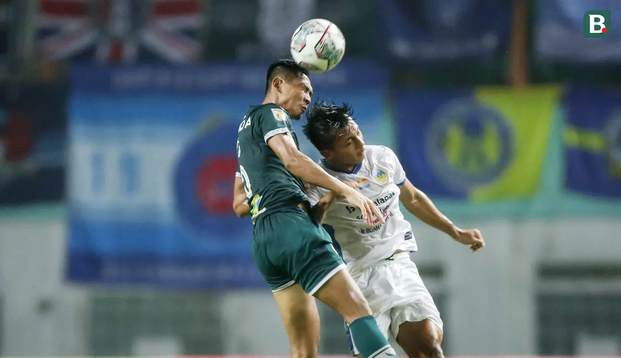 Tambahan satu poin tak mengubah posisi PSIM dan PSMS di klasemen sementara Grup Y. (Bola.com/Bagaskara Lazuardi)