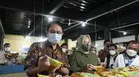 Wakil Menteri Perdagangan (Wamendag) Jerry Sambuaga melakukan kunjungan ke Pasar Puja Bahari dan Pasar Bida Trade Centre (BTC) di kota Batam. (Dok Kemendag)