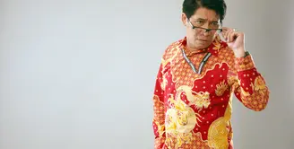 Komedian Eddy Soepono kembali terlibat dalam layar labar. Pelawak yang dikenal dengan Parto itu terlibat dalam film Hongkong Kesarung. Sebelumnya, ia pernah terlibat dalam film Sule, Ay Need You (2012). (Nurwahyunan/Bintang.com)