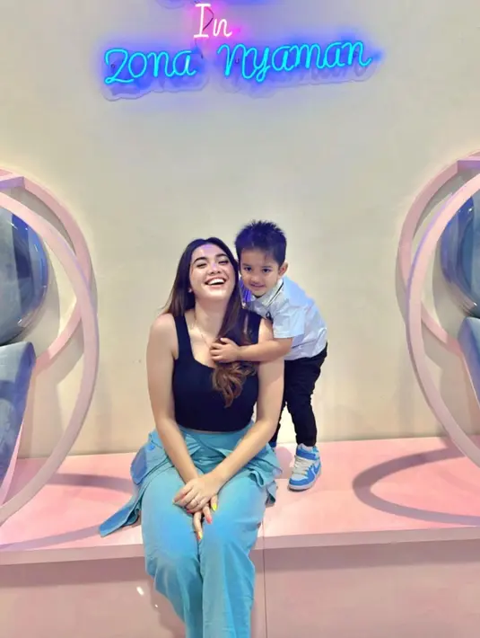 <p>Potret terbaru Raya Kitty [Instagram/rayanurfitrid]</p>