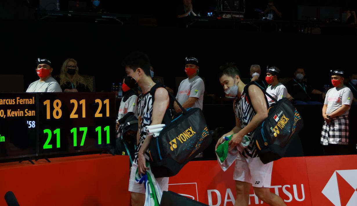 Kevin Sanjaya Sukamuljo/Marcus Fernaldi Gideon yang menempati unggulan pertama harus bermain rubber game sebelum menyudahi perlawanan pasangan Malaysia, Ong Yew Sin/Teo Ee Yi, 18-21, 21-17 dan 21-11. (Dok. PBSI)