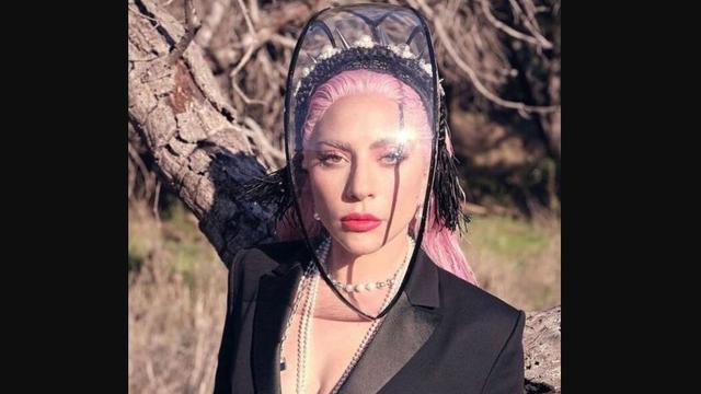 Dikenakan Lady Gaga Face Shield Rancangan Rinaldy Yunardi Jadi