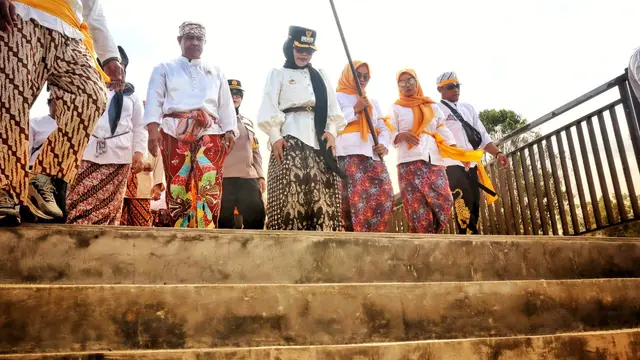 Wali Kota Bontang Resmi Tutup Erau Pelas Benua 2025, Tegaskan Pentingnya Pelestarian Budaya Lokal 