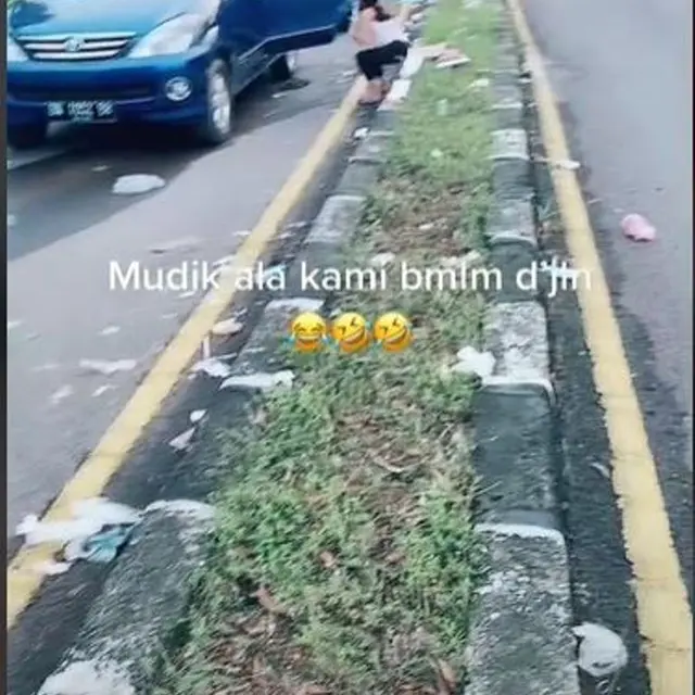 Viral Video Kemacetan Arus Mudik Lebaran, Warganet Miris Lihat Sampah Berserakan di Jalan