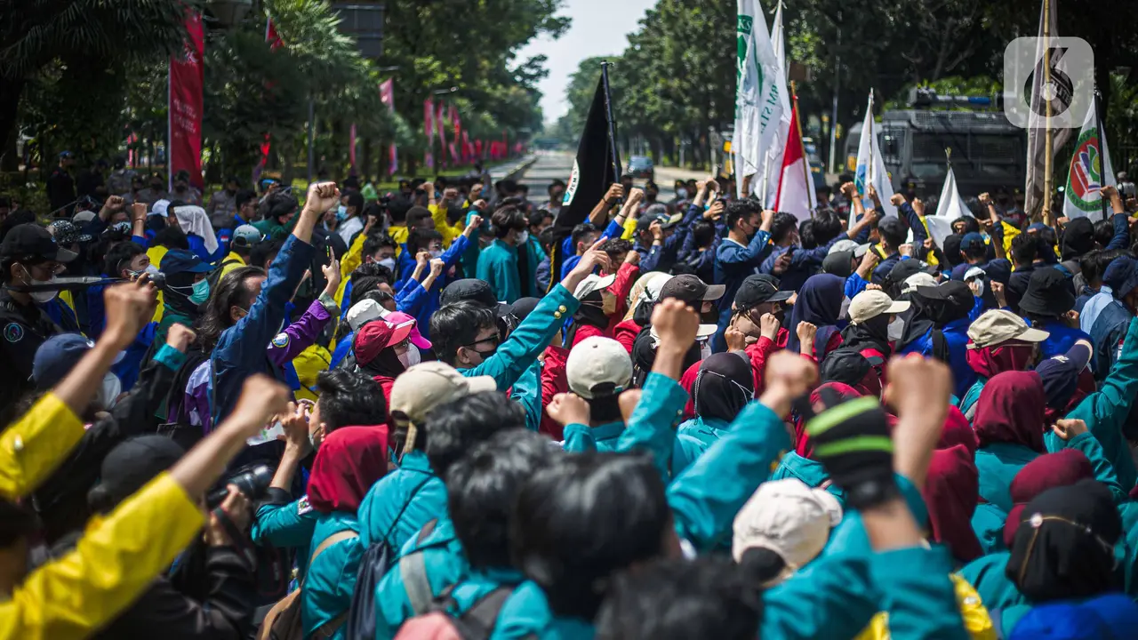 Protes Pemerintah, BEM SI Gelar Aksi di Patung Kuda