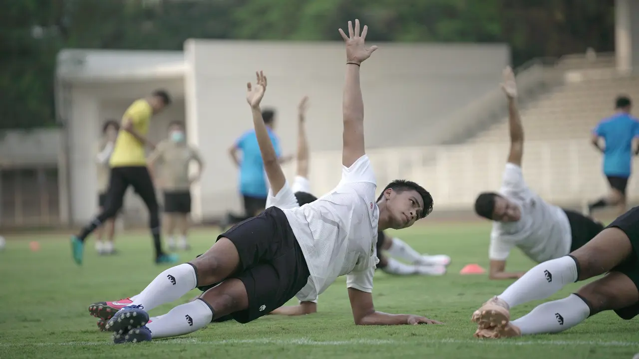 Timnas Indonesia Gelar Latihan Perdana dengan Protokol Kesehatan