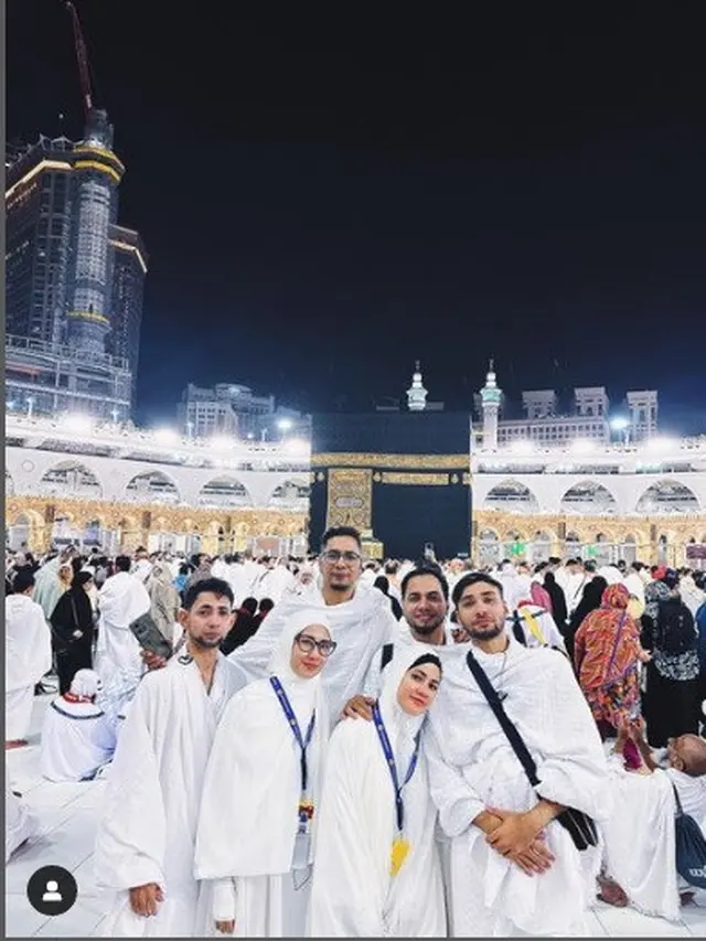 Refal Hady jalani ibadah umrah (Foto: Instagram refalhady)