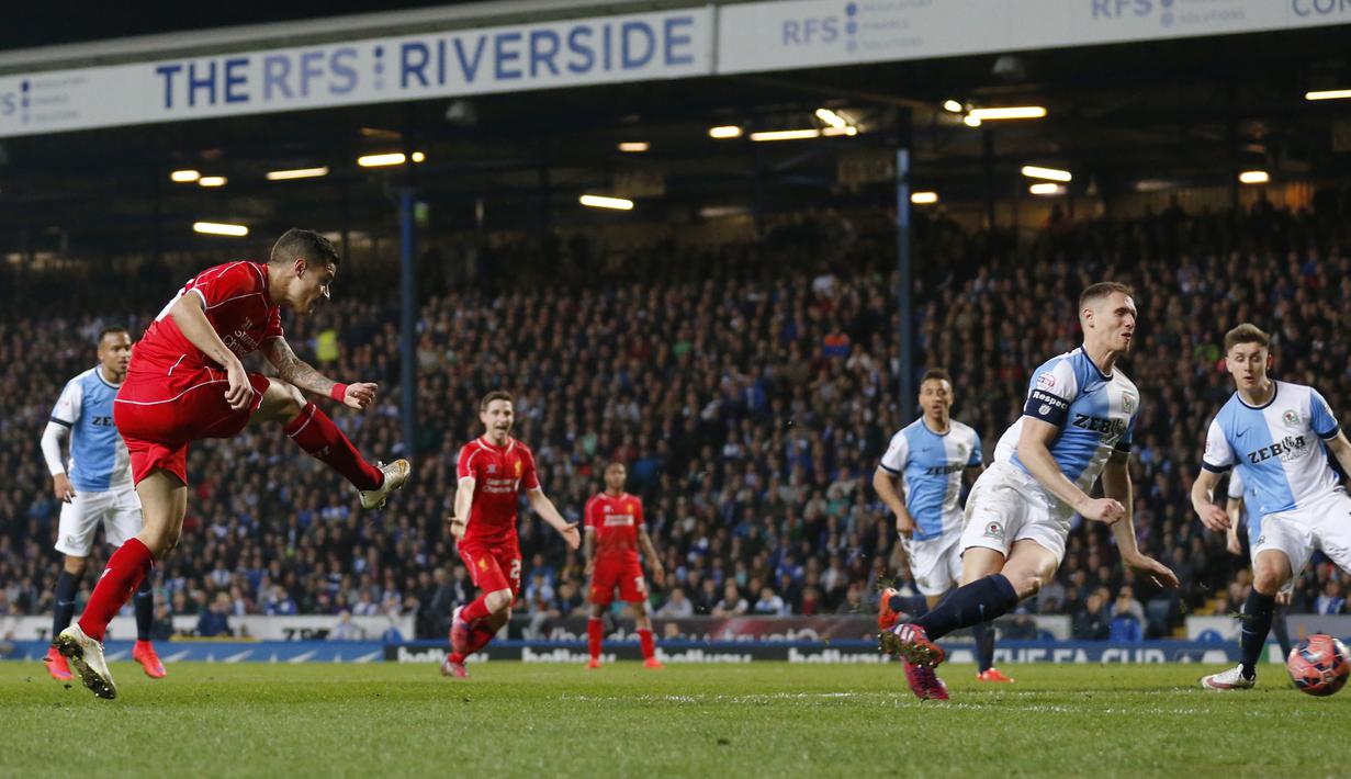  Philippe Coutinho melesatkan tendangan di menit ke-70 yang akhirnya berbuah menjadi gol