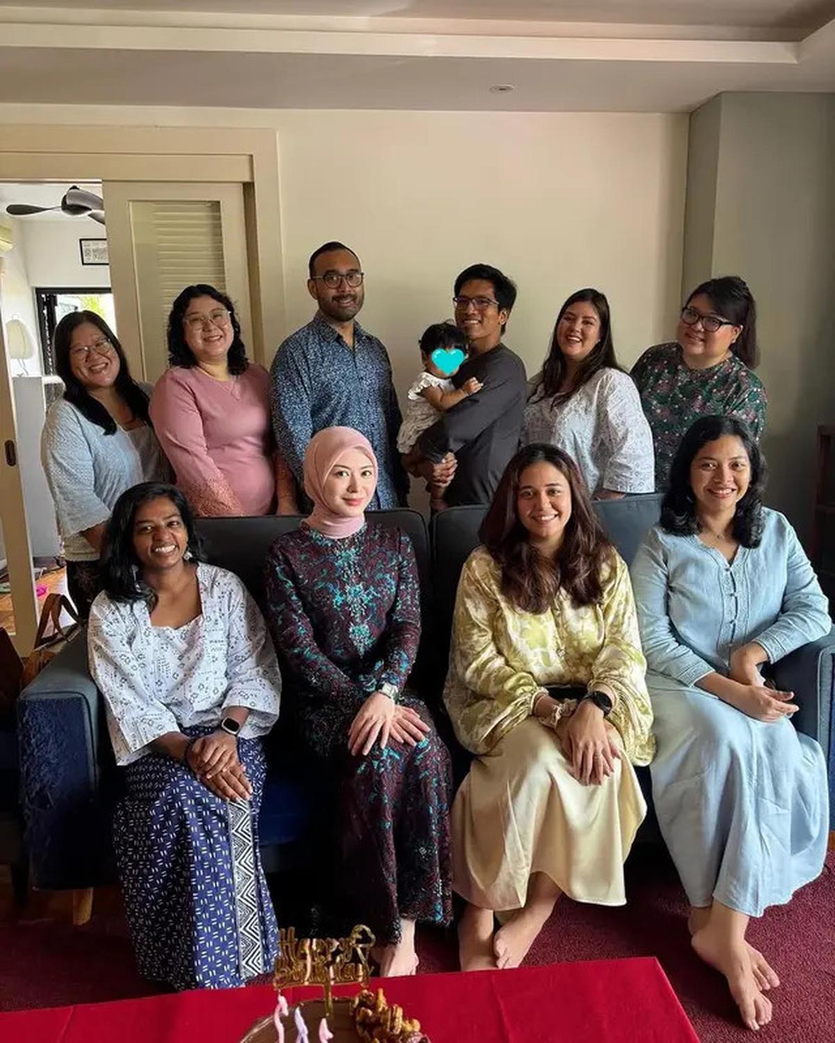 6 Potret Lebaran Ayana Moon di Jakarta dan Malaysia, Semua Berkesan