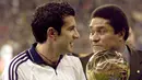 Luis Figo. Eks sayap kanan Portugal berusia 49 tahun ini memperkuat Real Madrid selama 5 musim mulai 2000/2001 hingga 2004/2005. Ia menjadi pemain Real Madrid ke-3 yang meraih gelar Ballon d'Or, yaitu pada tahun 2000. (AFP/Pierre-Philippe Marcou)