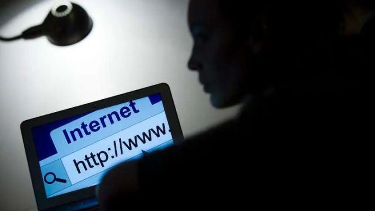Mahasiswa jadi korban penipuan salah satu lembaga iklan baris online. 