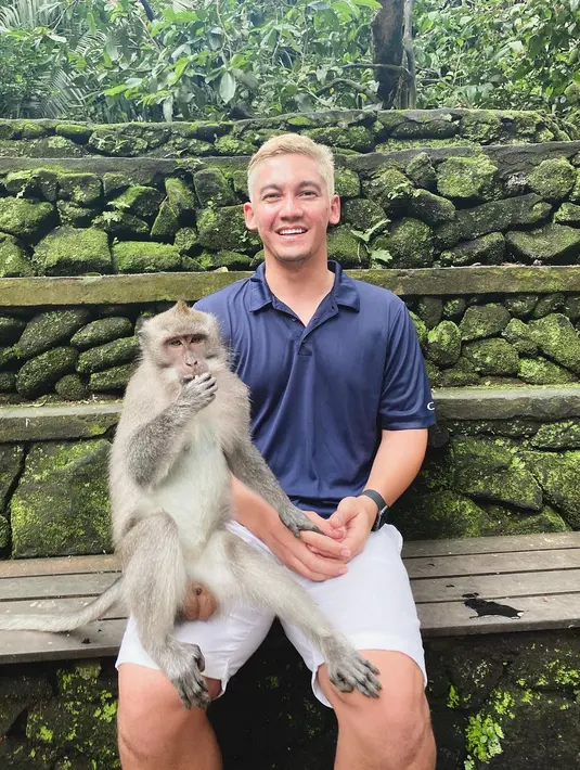 Melansir dari KapanLagi.com, Samuel punya rencana besar untuk membangun rumahnya mulai dari nol. Tak heran ia kini masih mencari tanah kosong sesuai kriteria. (Liputan6.com/IG/@frandaaa87).