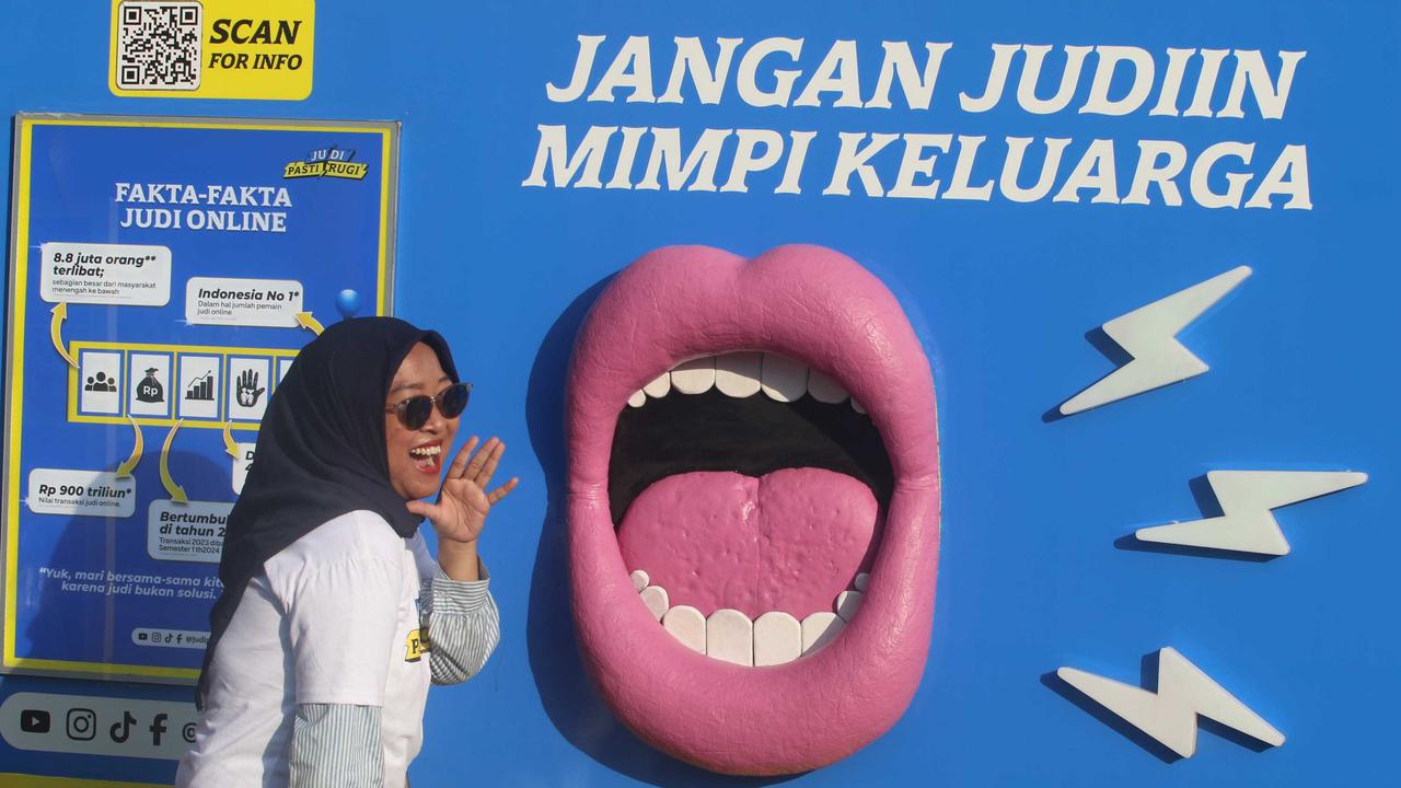 FOTO; Kampanye ‘Judi Pasti Rugi’ Sapa Warga Jakarta: Serukan Bahaya Judi Online