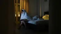 7 Tanda Orang IQ Tinggi Overthinking di Malam Hari, Otaknya Justru Makin Aktif Saat Semua Mulai Tidur