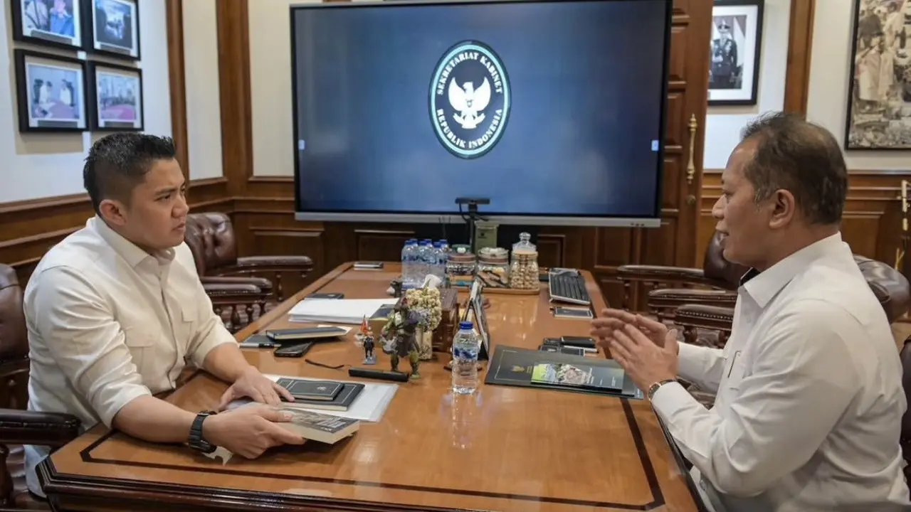 Seskab Teddy Terima Menteri Koperasi