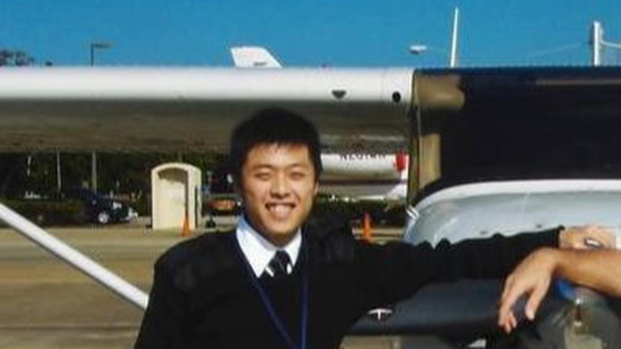 Pamer Pesawat Baru, Ini 8 Potret Vincent Raditya yang Ijin terbangnya Sempat Dicabut karena Konten Prank dan Kini Jadi Pilot Private Jet