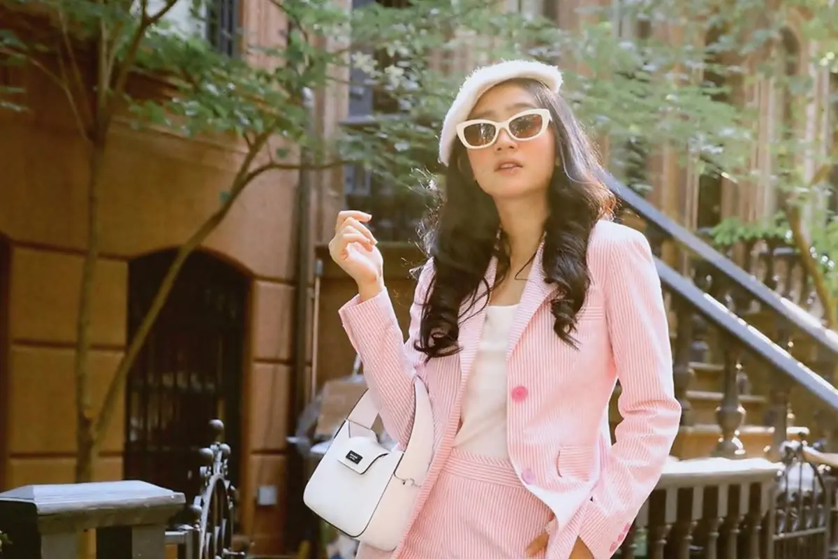 Makin Memesona, Ini Potret Febby Rastanty saat Pakai Outfit Berwarna Pink