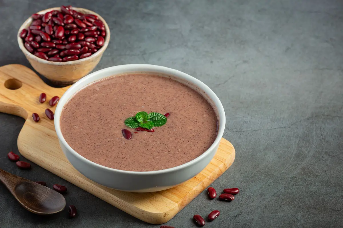 Sup Kacang Merah Krim Ringan yang Kaya Protein untuk Booster Energi Seharian