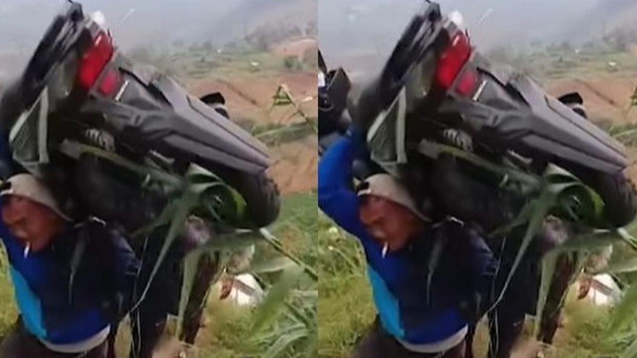 Bapak-bapak Gotong Honda Beat menjadi viral setelah insiden kecelakaan yang melibatkan si pengendara
