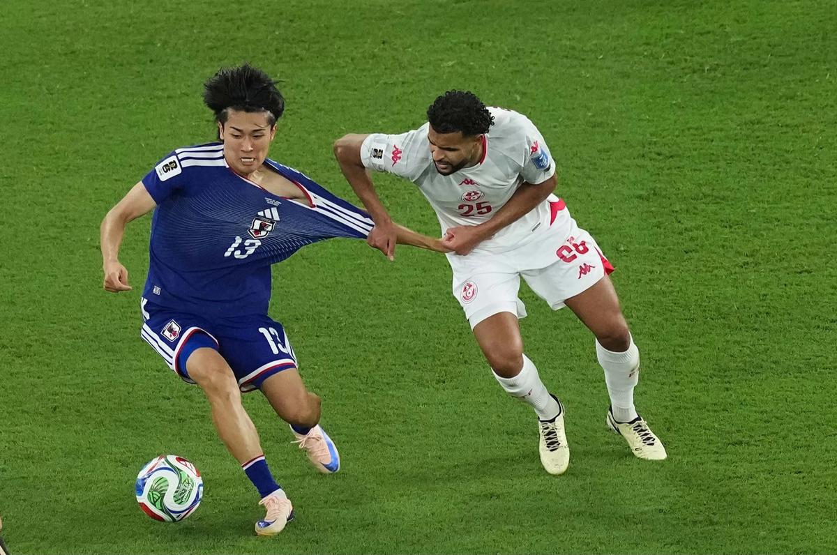 FOTO: Jepang Lolos ke 32 Besar Usai Hajar Tunisia