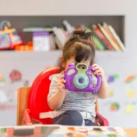 Anak-anak adalah makhluk yang aktif dan penuh dengan rasa ingin tahu. (Foto: Unsplash/Tanaphong Toochinda)