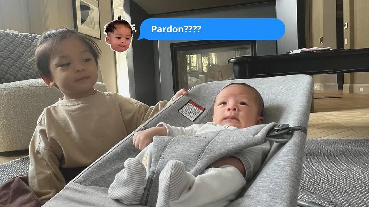 Potret Issa Anak Nikita Willy Momong dan Menjaga Adiknya, Gemas dan Ingin Selalu Dekat