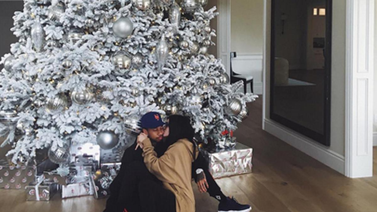 Kylie Jenner dan Tyga Diduga Menikah Diam-diam Saat Natal - Photo